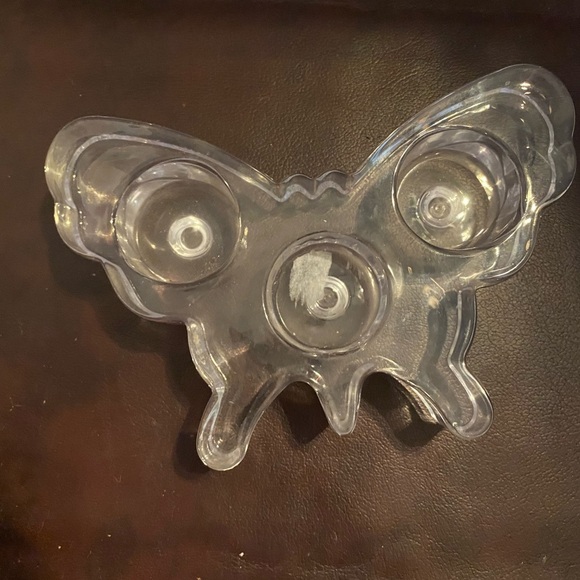 Glass butterfly candle holder - Picture 2 of 7